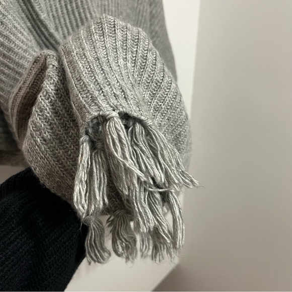 American Eagle Gray Knit Fringe Tassel Open Cardigan Kimono One Size - Picture 9 of 9